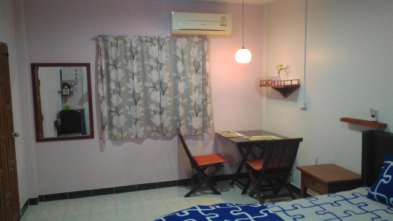 Studio With Aircon Apartment Phuket Exterior foto